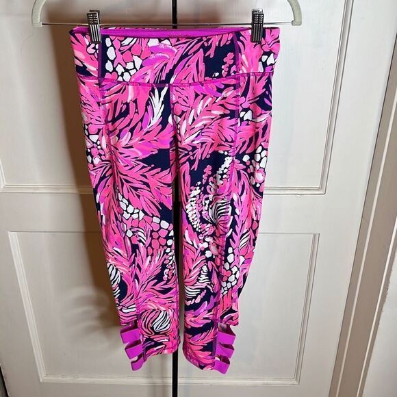 Lilly Pulitzer Womens Floral Cropped Luxletic Leggings Pink Navy Size Small - Picture 2 of 8